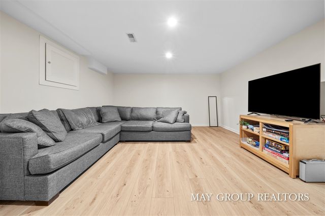 15257 Widgeon Road, Grand Haven, MI 49417