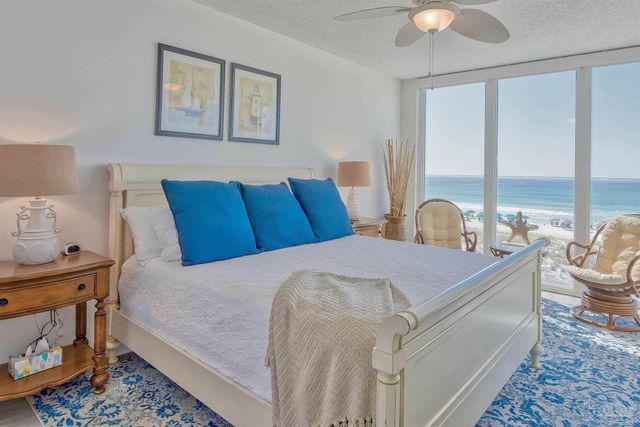 8477 Gulf Blvd 202, Navarre, FL 32566