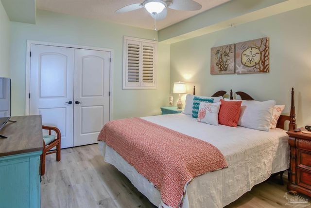 8477 Gulf Blvd 202, Navarre, FL 32566