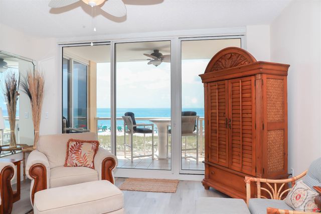 8477 Gulf Blvd 202, Navarre, FL 32566