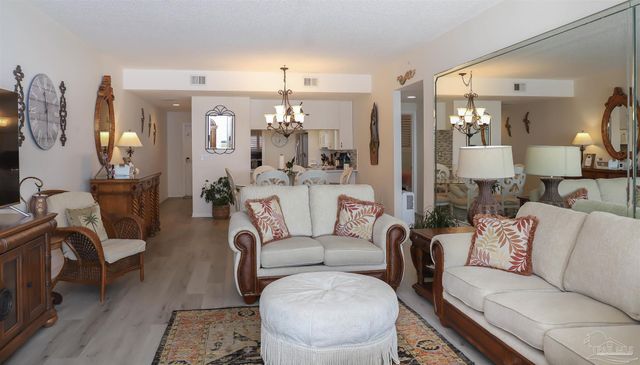 8477 Gulf Blvd 202, Navarre, FL 32566