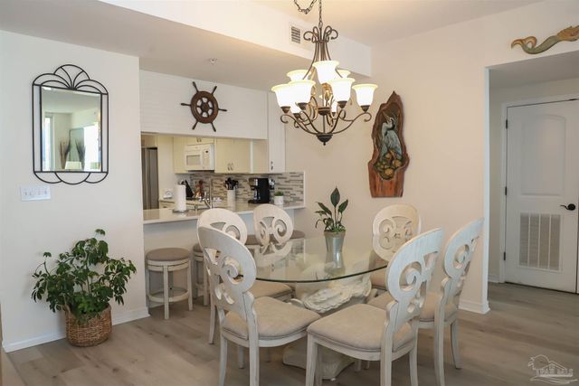 8477 Gulf Blvd 202, Navarre, FL 32566