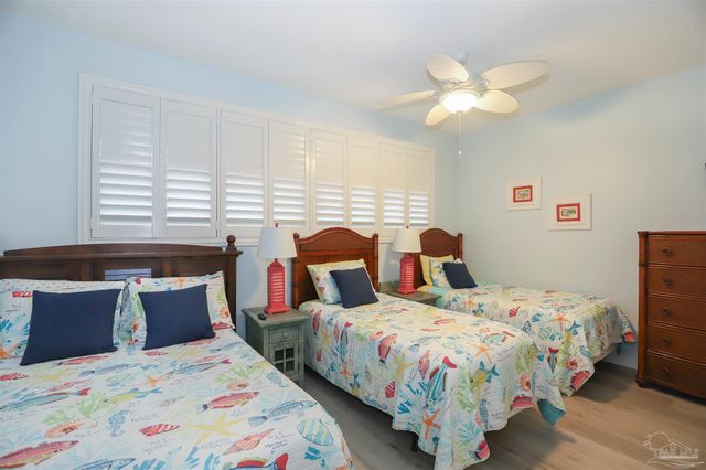 8477 Gulf Blvd 202, Navarre, FL 32566