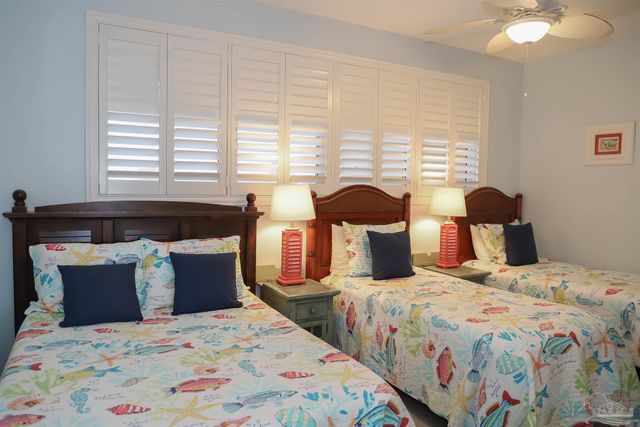 8477 Gulf Blvd 202, Navarre, FL 32566