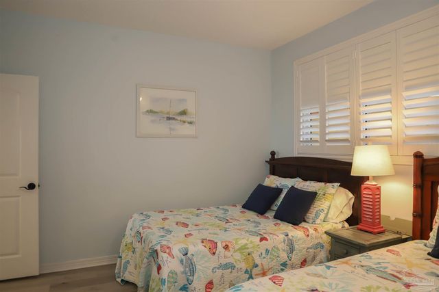 8477 Gulf Blvd 202, Navarre, FL 32566