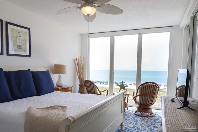 8477 Gulf Blvd 202, Navarre, FL 32566