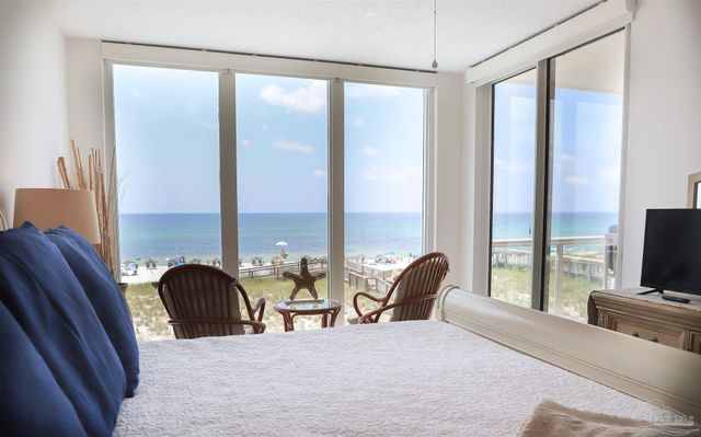 8477 Gulf Blvd 202, Navarre, FL 32566