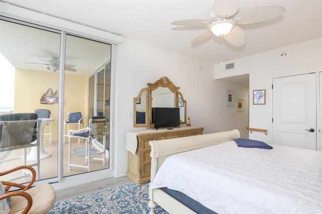 8477 Gulf Blvd 202, Navarre, FL 32566