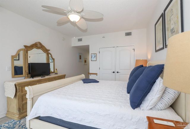 8477 Gulf Blvd 202, Navarre, FL 32566