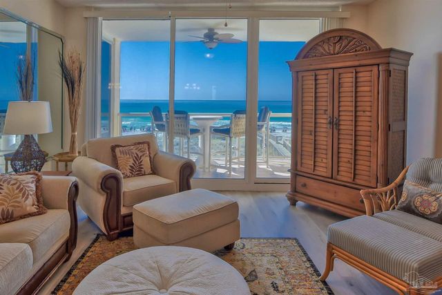 8477 Gulf Blvd 202, Navarre, FL 32566