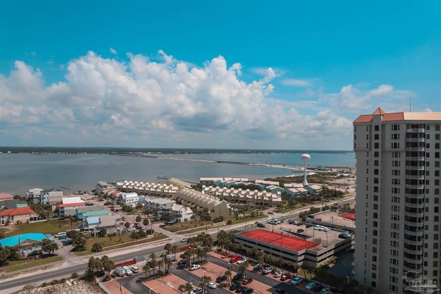 8477 Gulf Blvd 202, Navarre, FL 32566