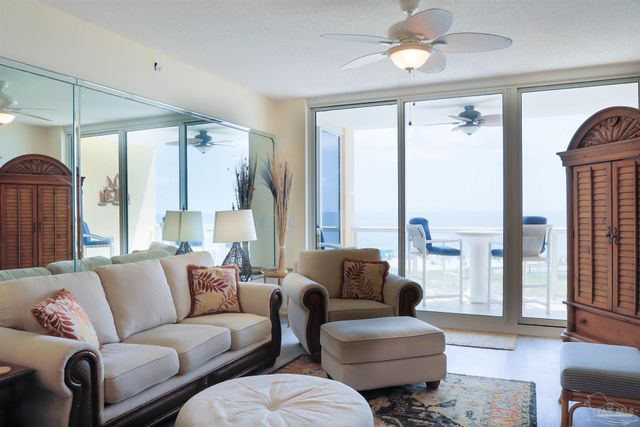 8477 Gulf Blvd 202, Navarre, FL 32566