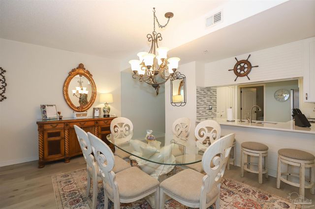 8477 Gulf Blvd 202, Navarre, FL 32566