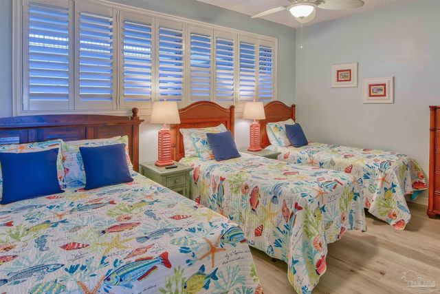 8477 Gulf Blvd 202, Navarre, FL 32566