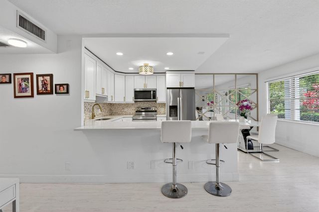 1025 Ventnor H, Deerfield Beach, FL 33442