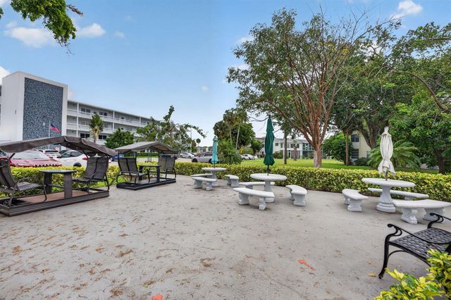 1025 Ventnor H, Deerfield Beach, FL 33442