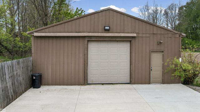 3365 Howland Road, Almont Twp, MI 48003