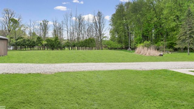 3365 Howland Road, Almont Twp, MI 48003