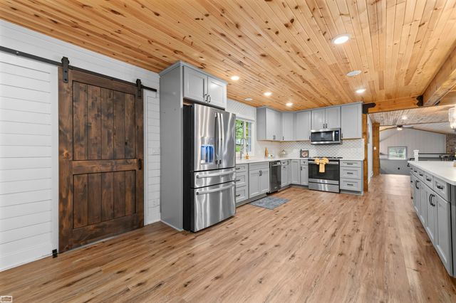 3365 Howland Road, Almont Twp, MI 48003