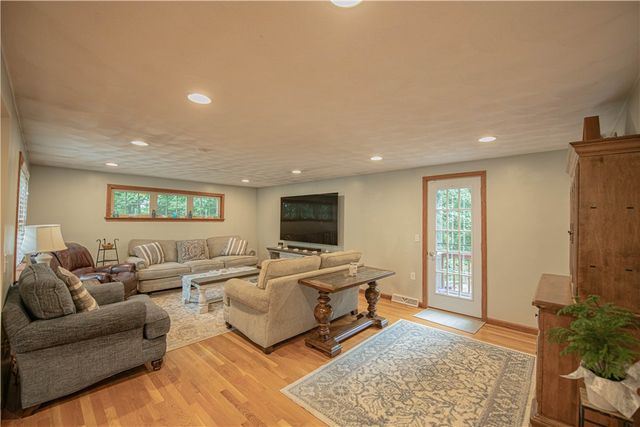 20 Whipple Road, Smithfield, RI 02917