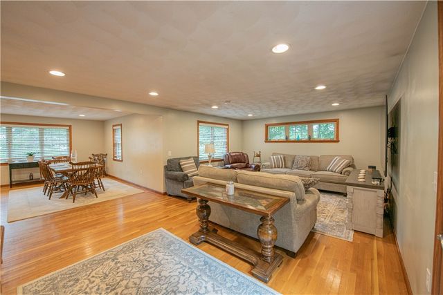 20 Whipple Road, Smithfield, RI 02917