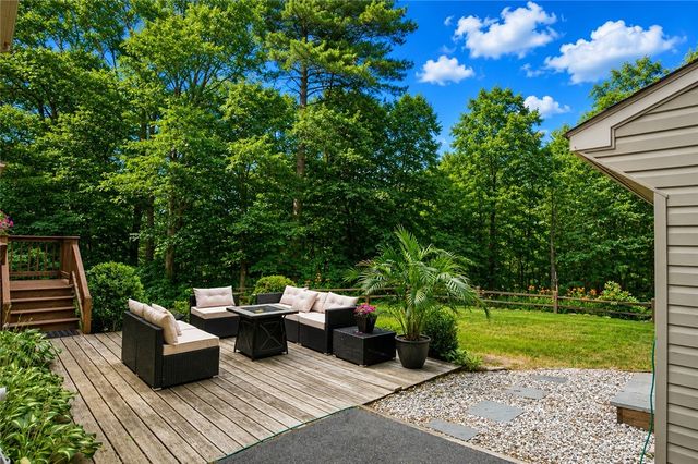 20 Whipple Road, Smithfield, RI 02917