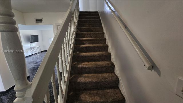 1651 NE 115th St 26C, Miami, FL 33181