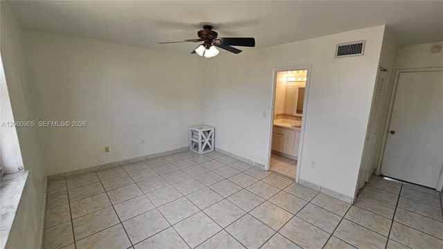 1651 NE 115th St 26C, Miami, FL 33181