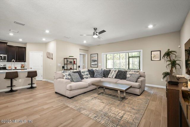 9486 LOVAGE Lane, Jacksonville, FL 32219