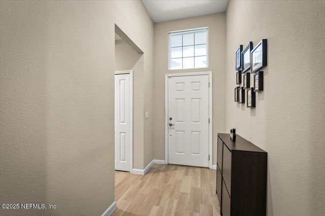 9486 LOVAGE Lane, Jacksonville, FL 32219