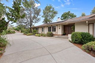 1430 Lakeview Drive, Hillsborough, CA 94010