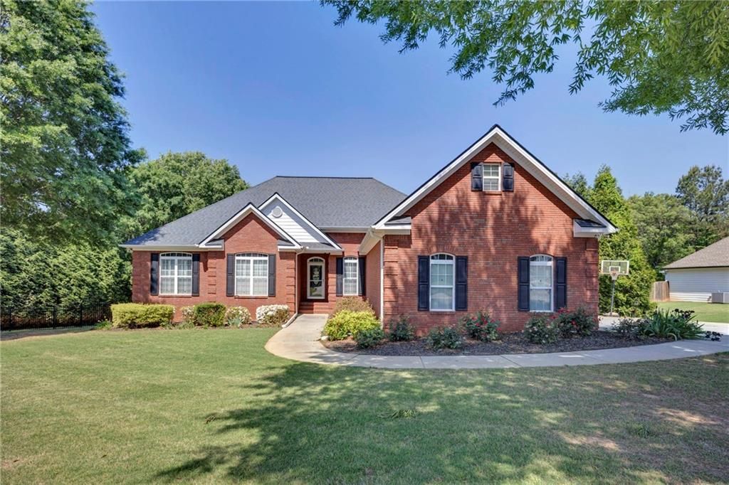 135 Rose Creek Drive, Covington, GA 30014