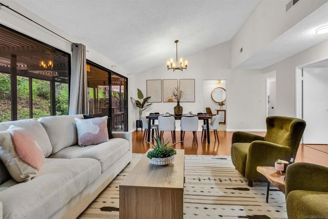 2015 Daren Glen, Escondido, CA 92026