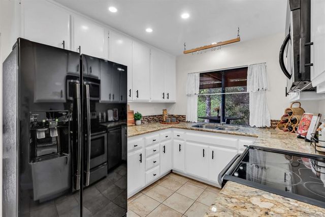 2015 Daren Glen, Escondido, CA 92026