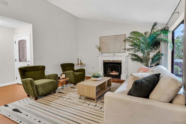 2015 Daren Glen, Escondido, CA 92026