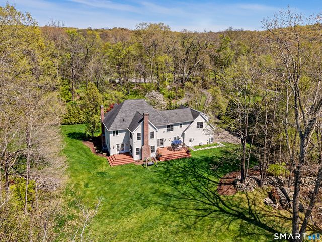 10 Chapman Place, Redding, CT 06896