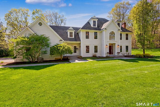 10 Chapman Place, Redding, CT 06896