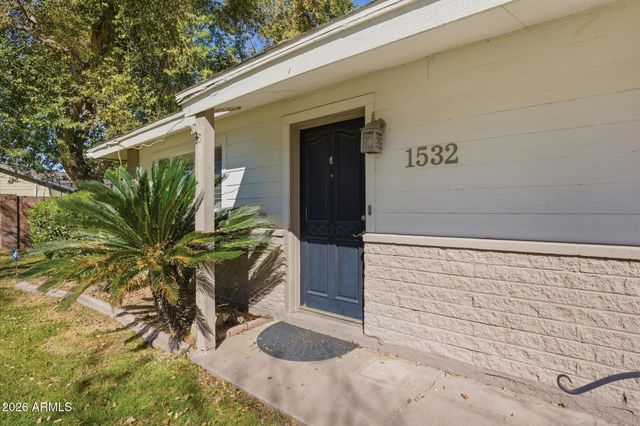 1532 W LOMA Lane, Phoenix, AZ 85021