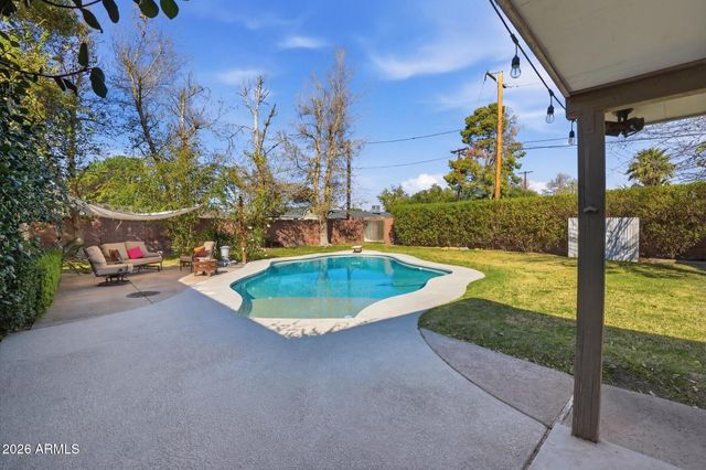 1532 W LOMA Lane, Phoenix, AZ 85021