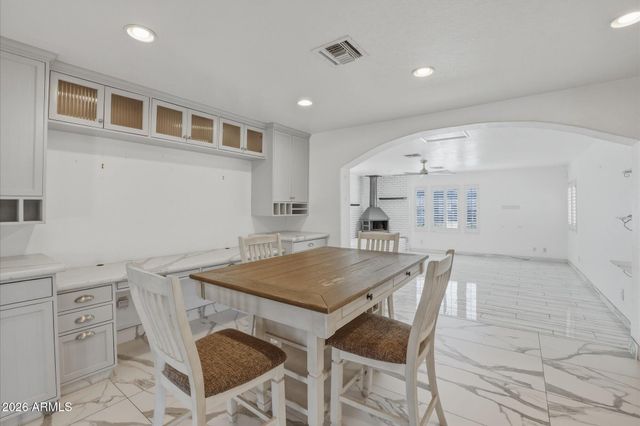1532 W LOMA Lane, Phoenix, AZ 85021