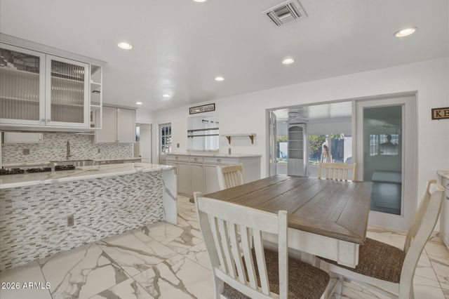 1532 W LOMA Lane, Phoenix, AZ 85021