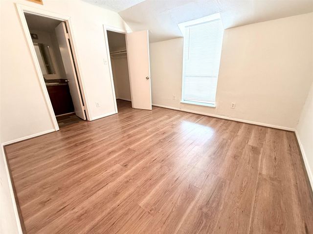 7789 Cook Road, Houston, TX 77072