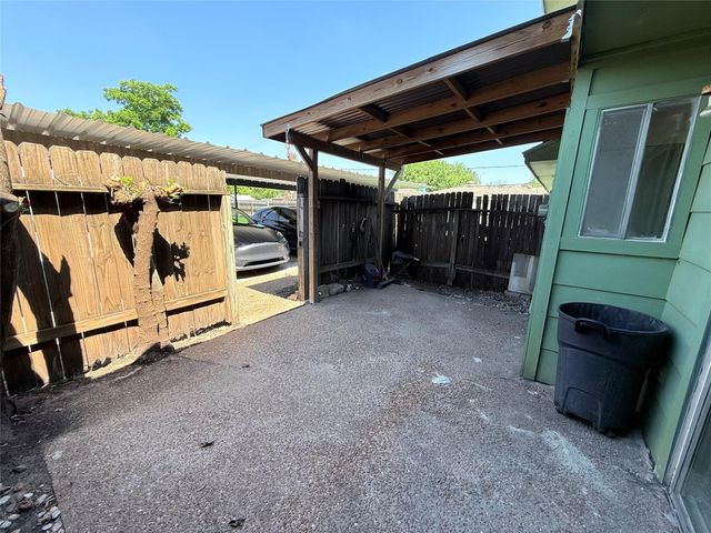 7789 Cook Road, Houston, TX 77072