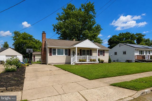 611 JACKSON AVE, Magnolia, NJ 08049