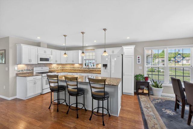 22 WAXWING CIR, Bechtelsville, PA 19505