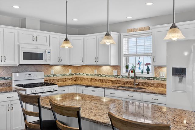 22 WAXWING CIR, Bechtelsville, PA 19505
