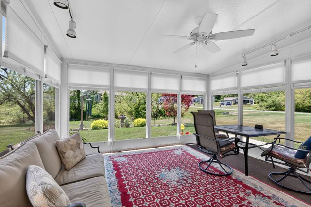 22 WAXWING CIR, Bechtelsville, PA 19505