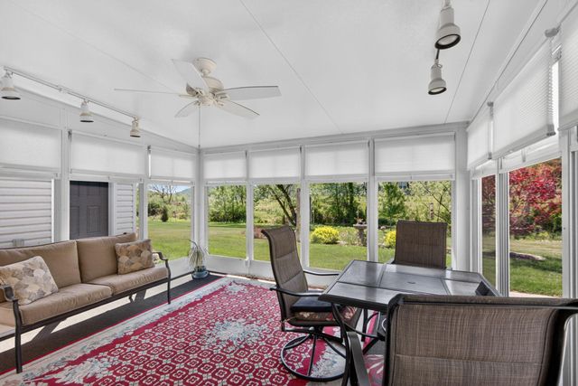 22 WAXWING CIR, Bechtelsville, PA 19505