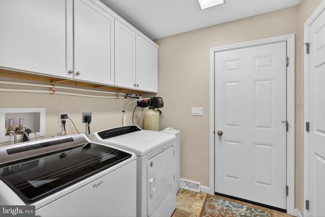 22 WAXWING CIR, Bechtelsville, PA 19505
