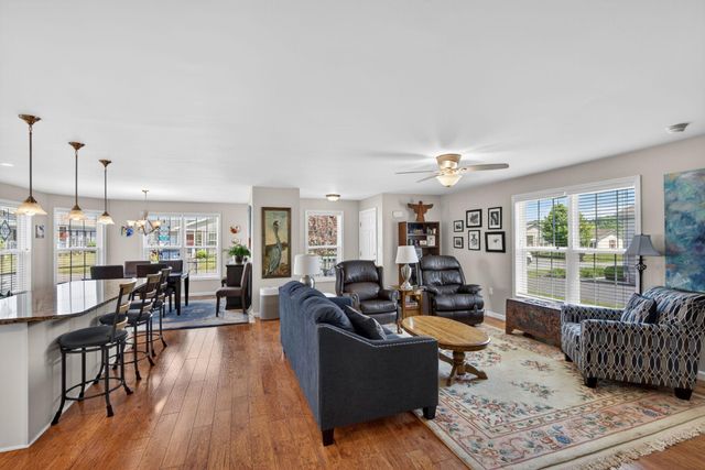 22 WAXWING CIR, Bechtelsville, PA 19505